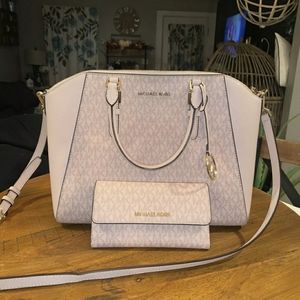Michael kors satchel crossbody and wallet